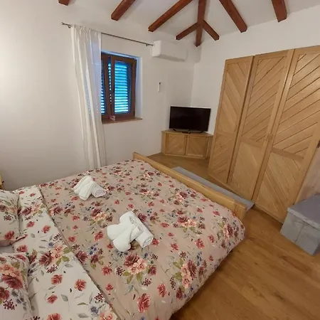 Casa Veznaveri *