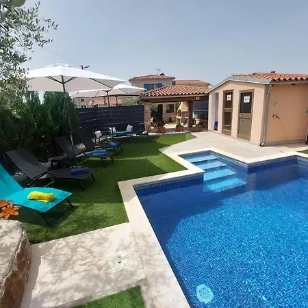 Casa Veznaveri Villa
