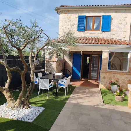 Casa Veznaveri Πόρετς