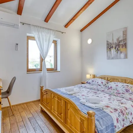 Casa Veznaveri 别墅 *