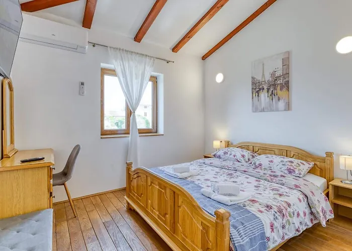 Casa Veznaveri Βίλα *