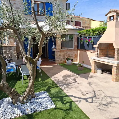 Casa Veznaveri 빌라 포레치